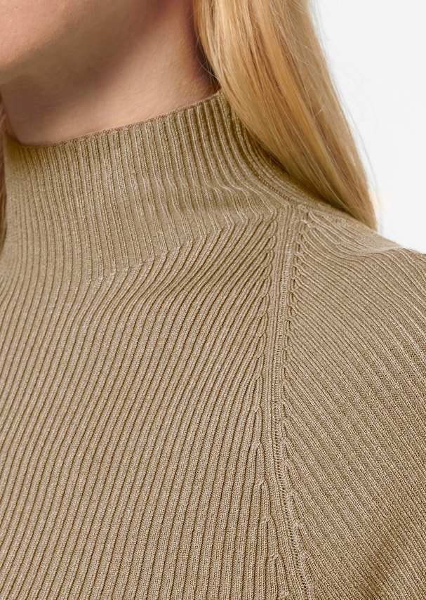 Short sleeve knitted jumper 1