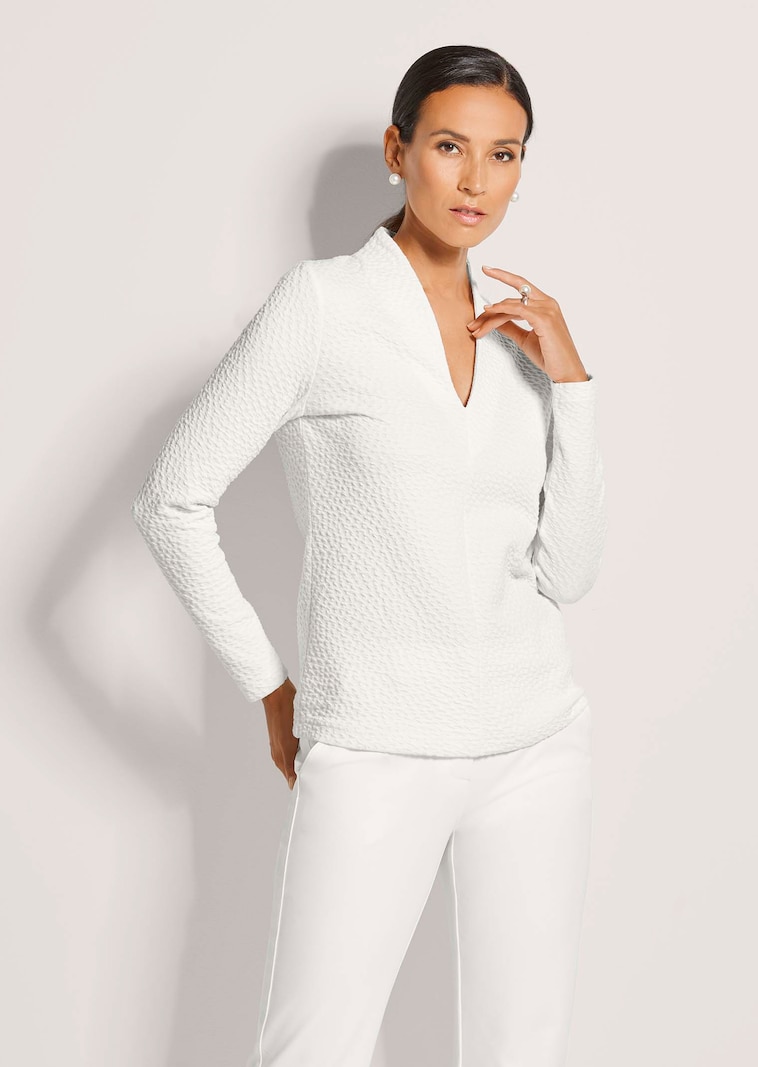 Struktur-Shirt mit V-Ausschnitt