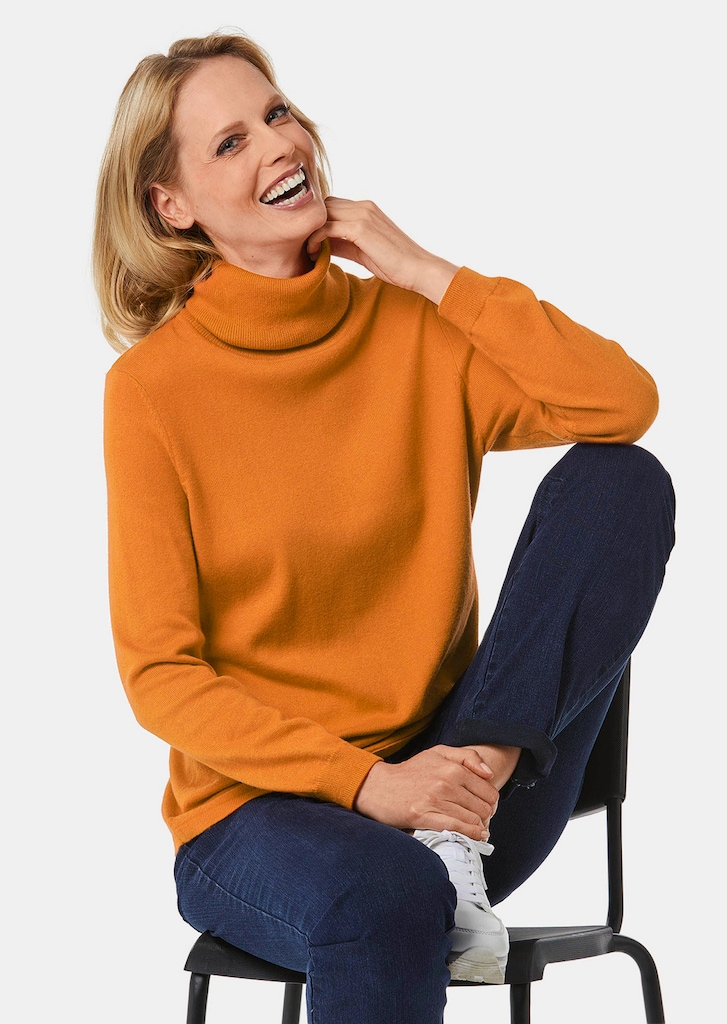 Trendiger Rollkragenpullover