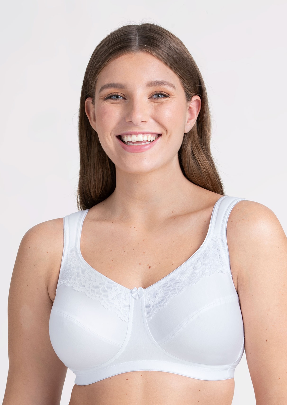 Soutien-gorge à coques sans armatures blanc Veliana - Blanc - Kiabi - 6.99 Soutien-gorge à coques sans armatures blanc Veliana - Blanc - Kiabi - 6.99
