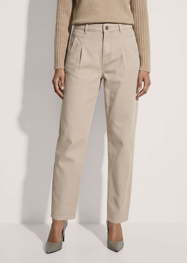 Modische Barrel-Leg-Jeans