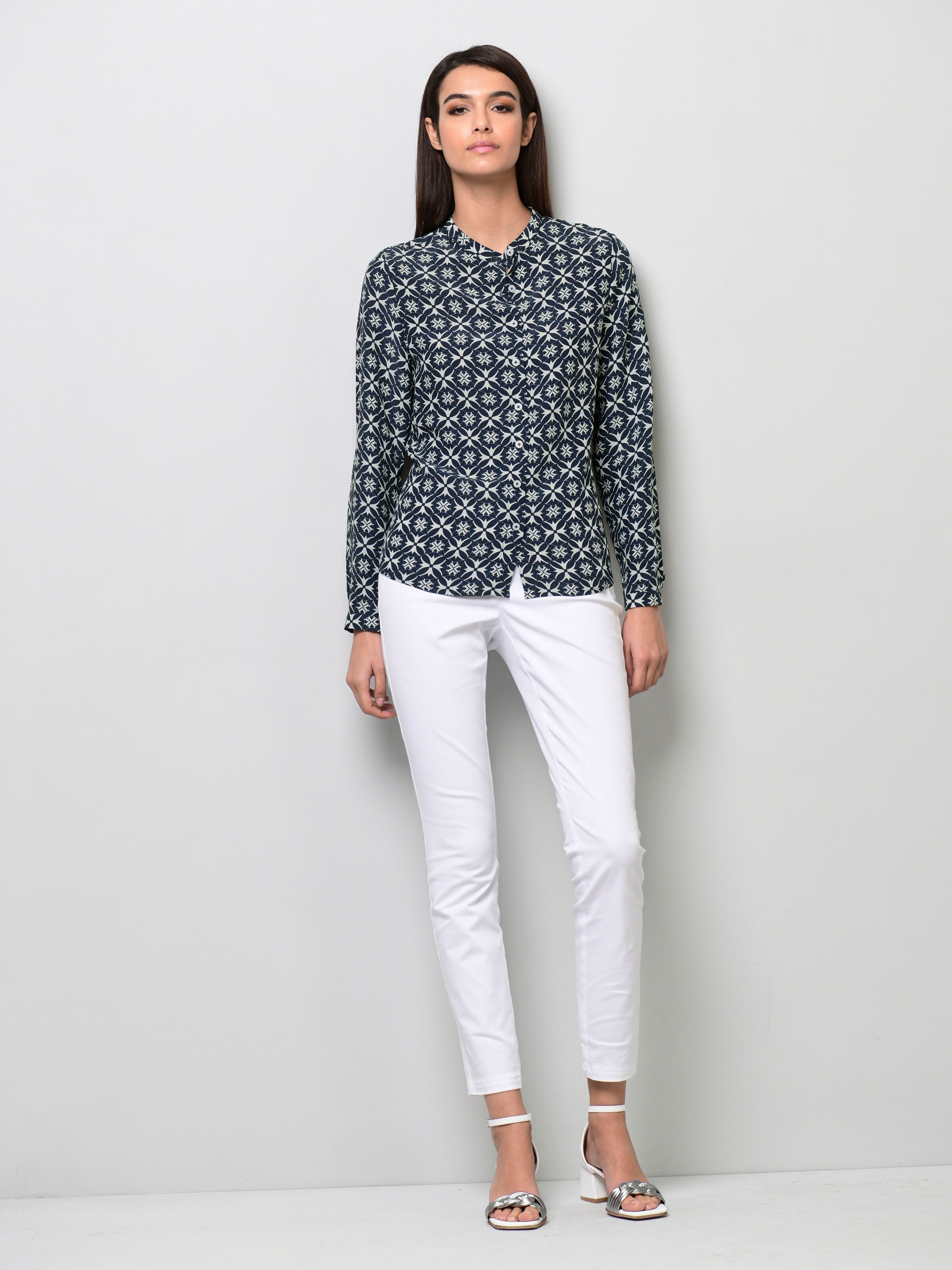 Bluse mit grafischem Druck