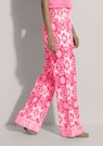 Weite Sommerhose mit Unikat-Print thumbnail 5