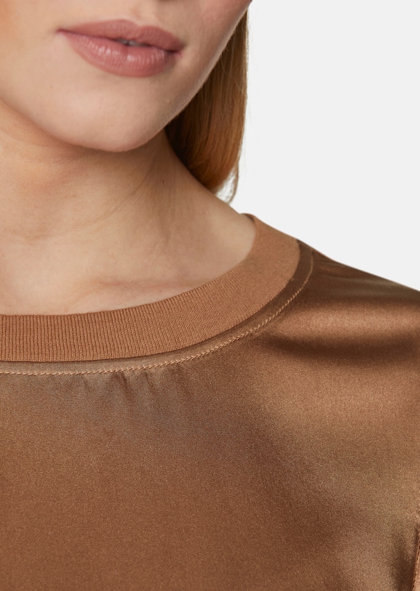 Silk blouse with half-length sleeves 4