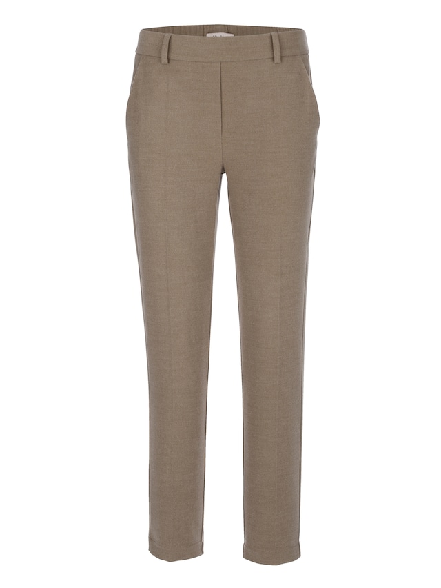 Hose in modischer Schlupfform 3