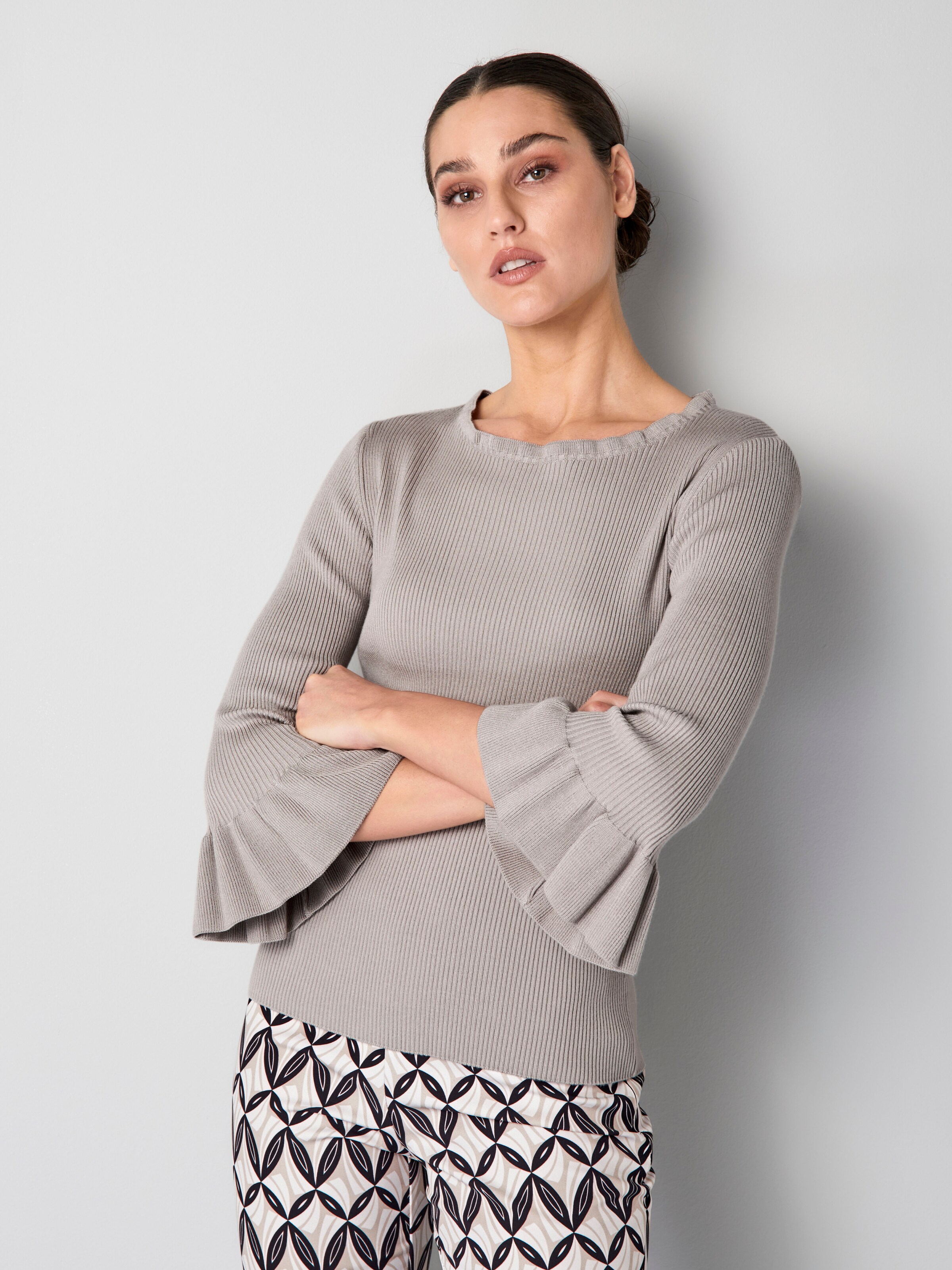 Pullover mit Rüschendetail 4