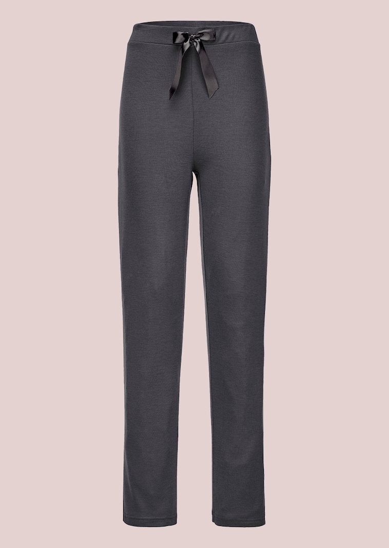 Neuletyyliset jerseyhousut