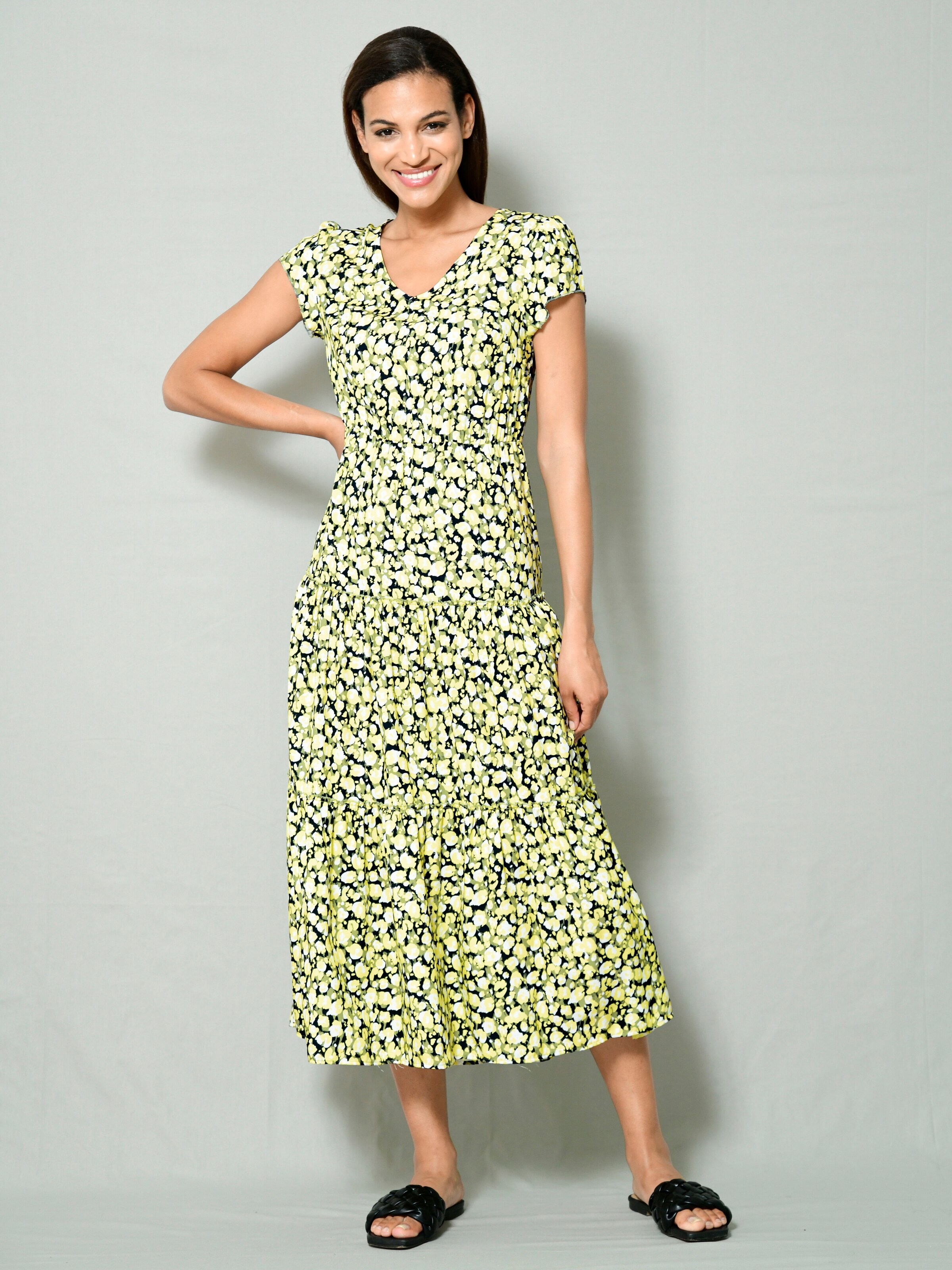 Strandkleid im modischen Druckdessin