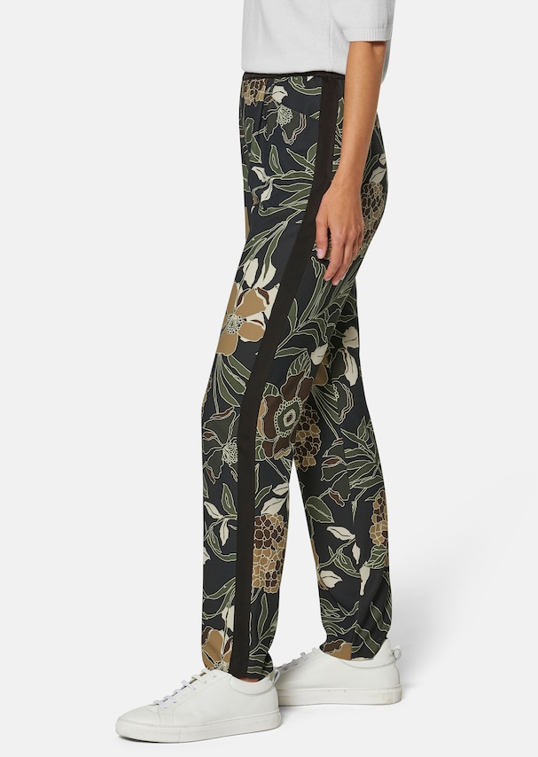 Trousers with flower and leaf print 3