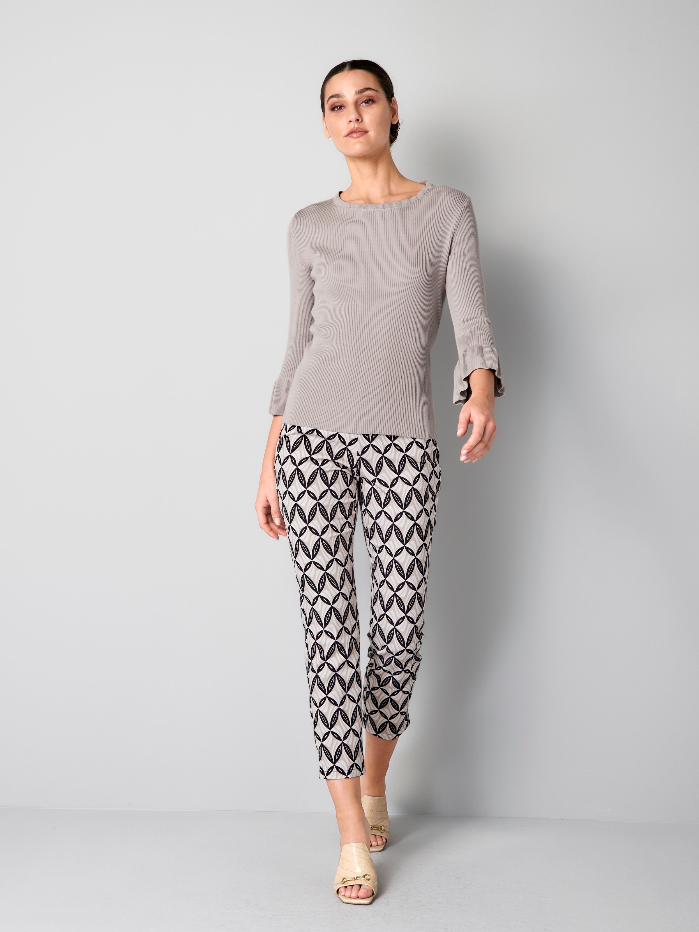 Pullover mit Rüschendetail 1