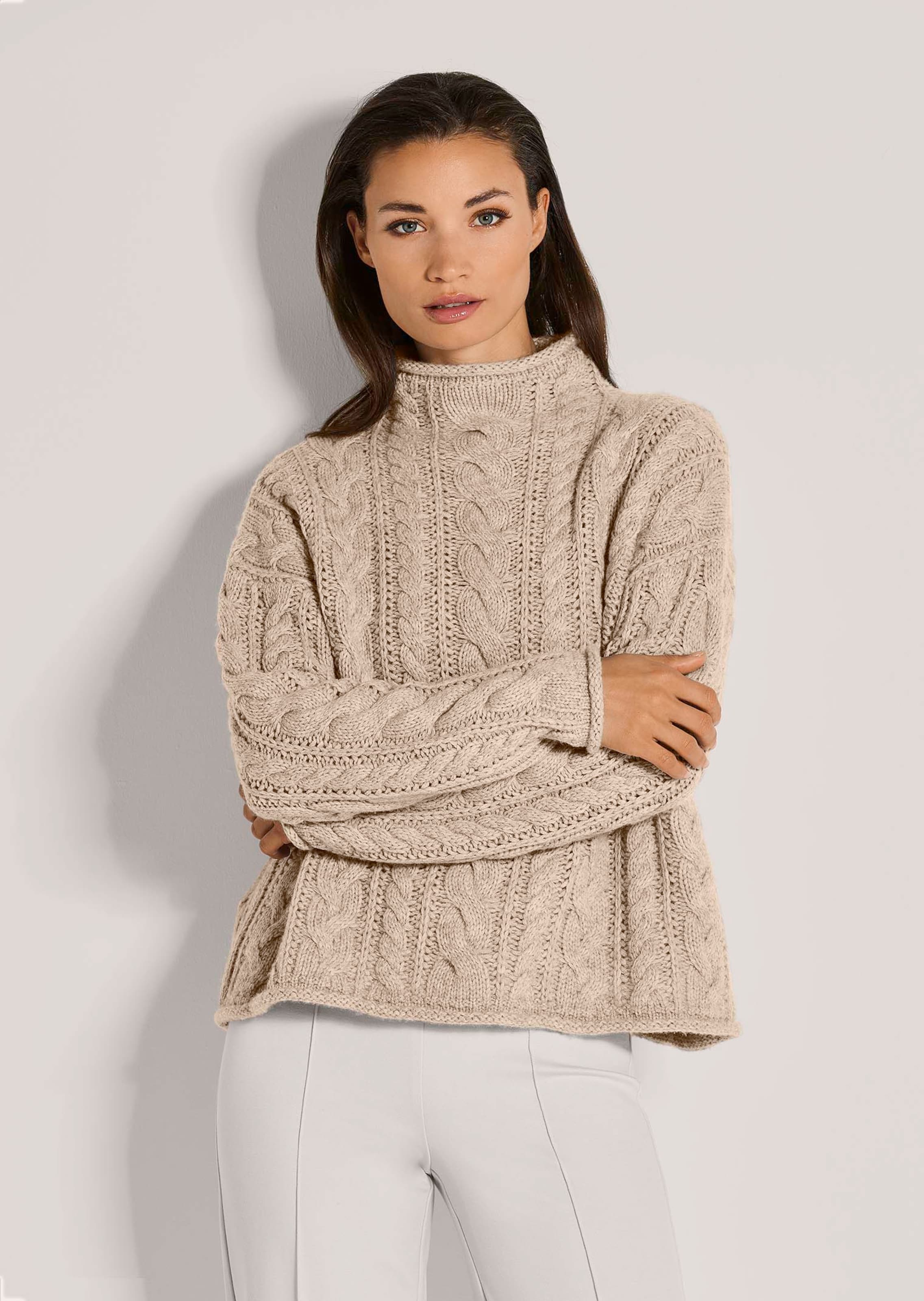 Zopf-Pullover im Oversize-Look