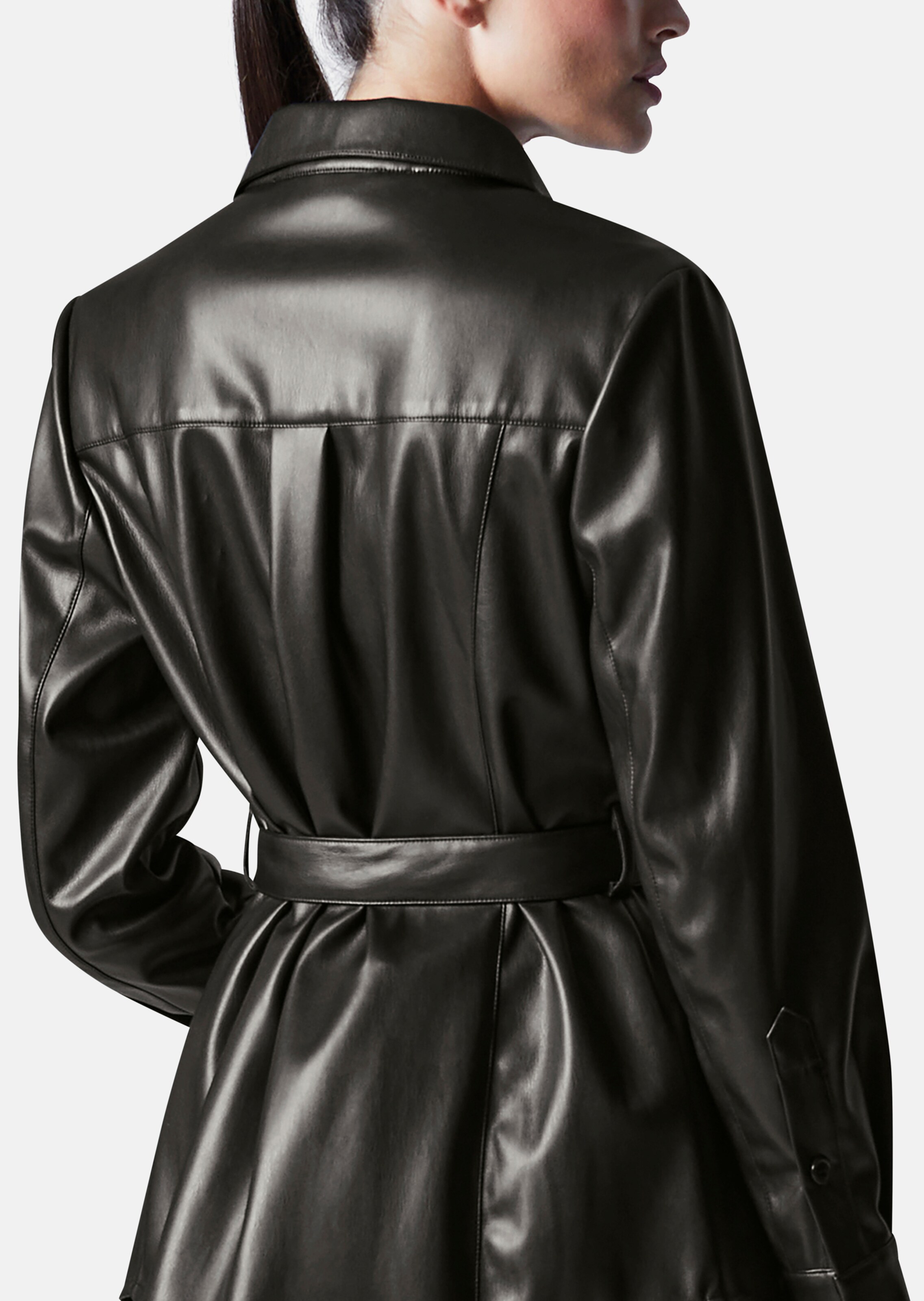 Faux leather shirt jacket in black | MADELEINE Fashion