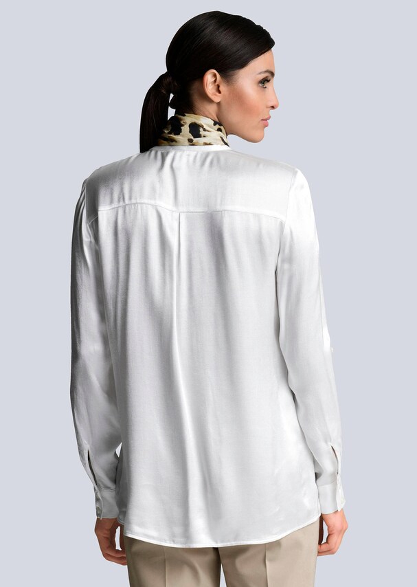 Bluse mit bedruckter Schluppe 1