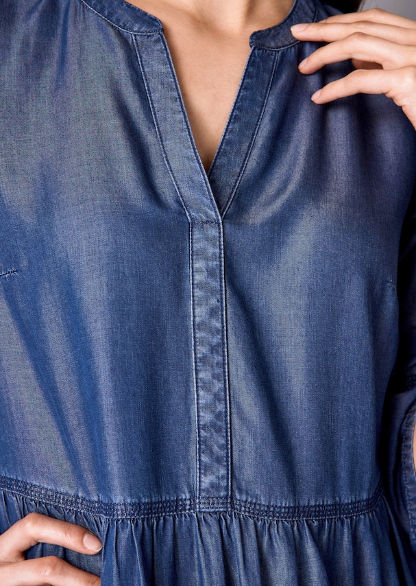 Kleid mit Stufen im Rockteil 3