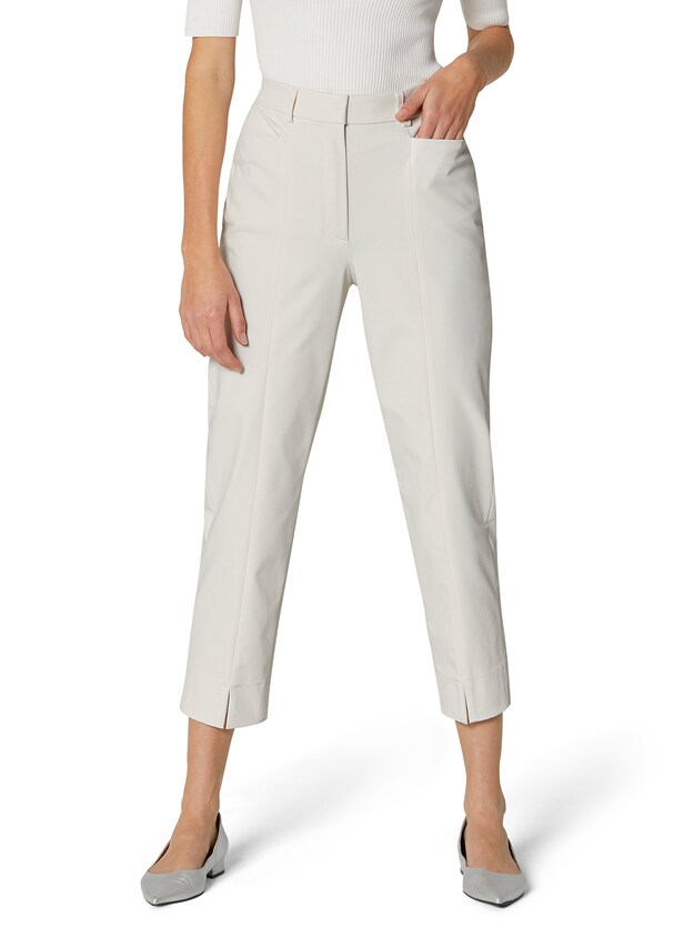 Slim-fit 7/8 high-waist trousers in innovative techno stretch