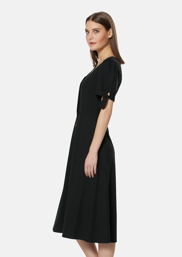 Halbarm-Kleid mit kurzen Ärmeln 3