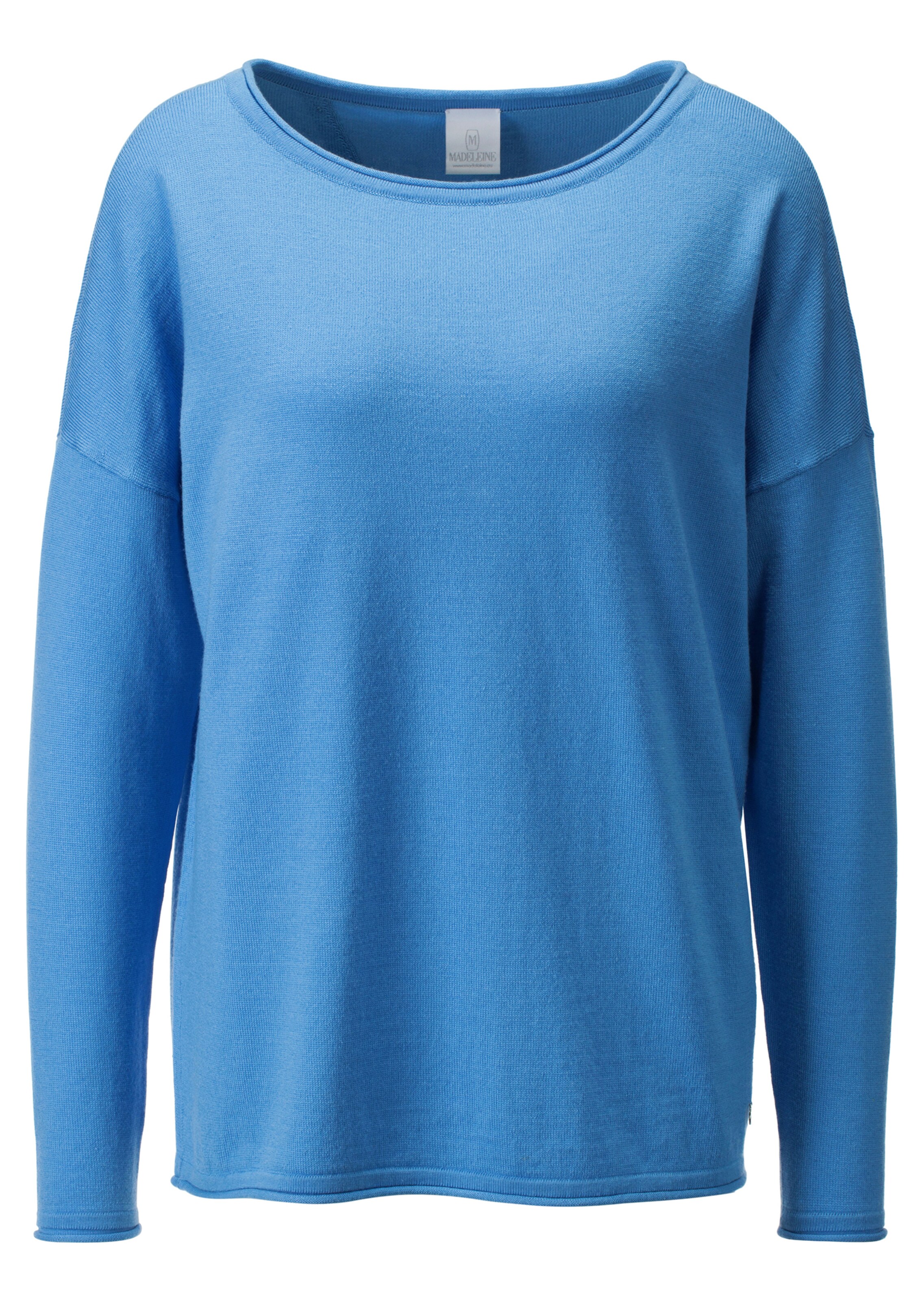 Jumper with buttons at the back