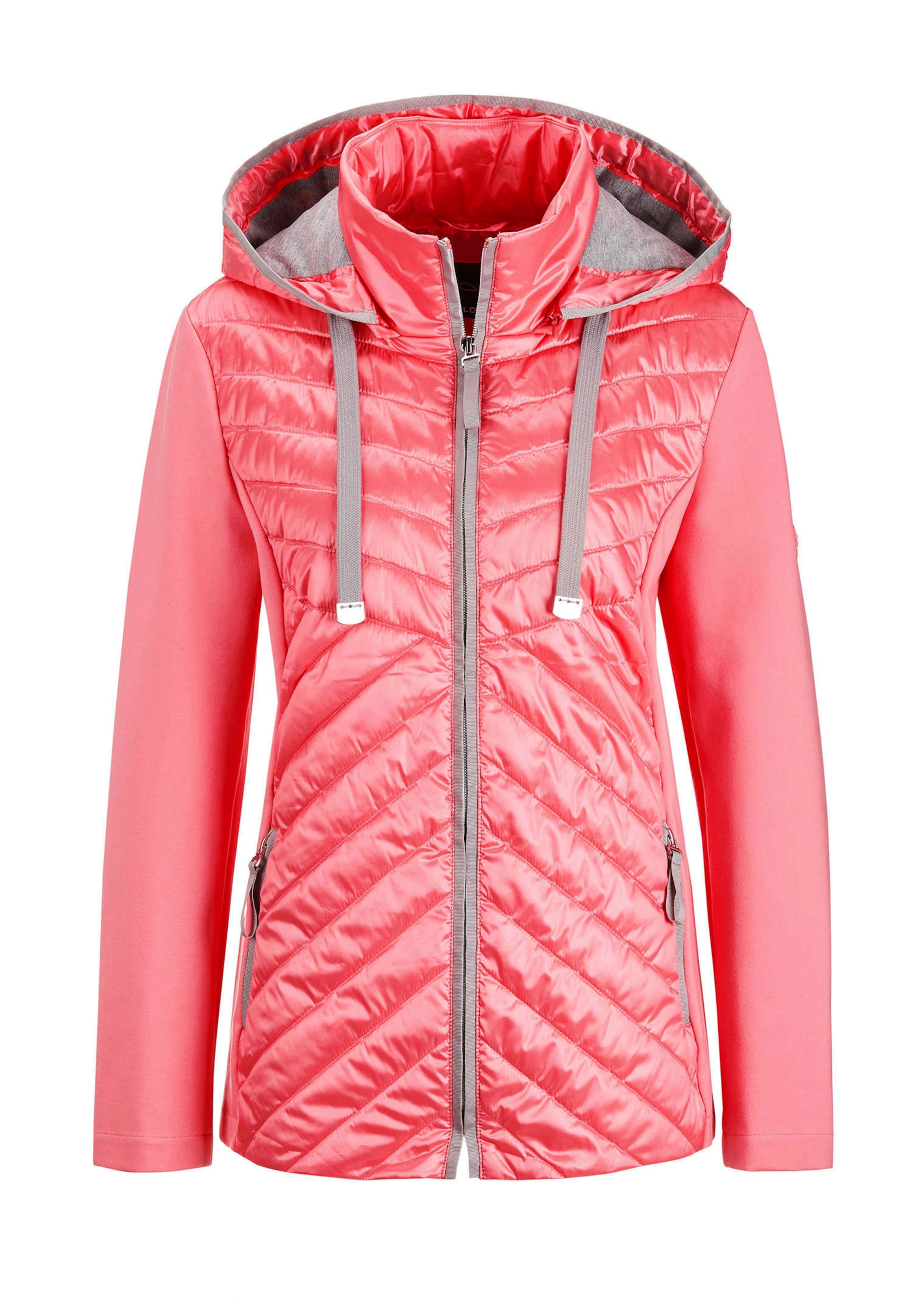 Pusakka, jossa pystykaulus