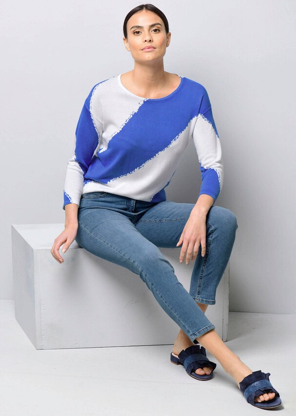Pullover mit grafischem Streifendessin 3