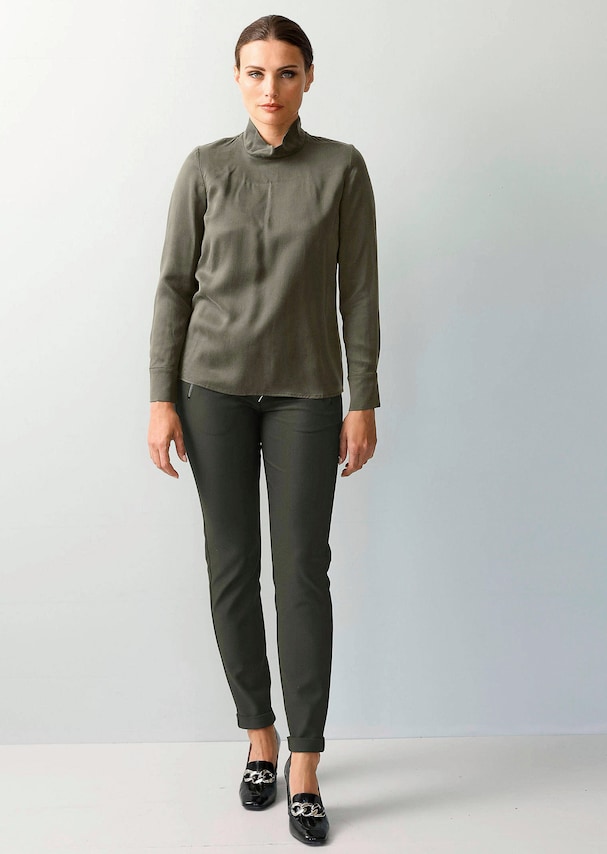 Satinbluse mit Stehkragen 1