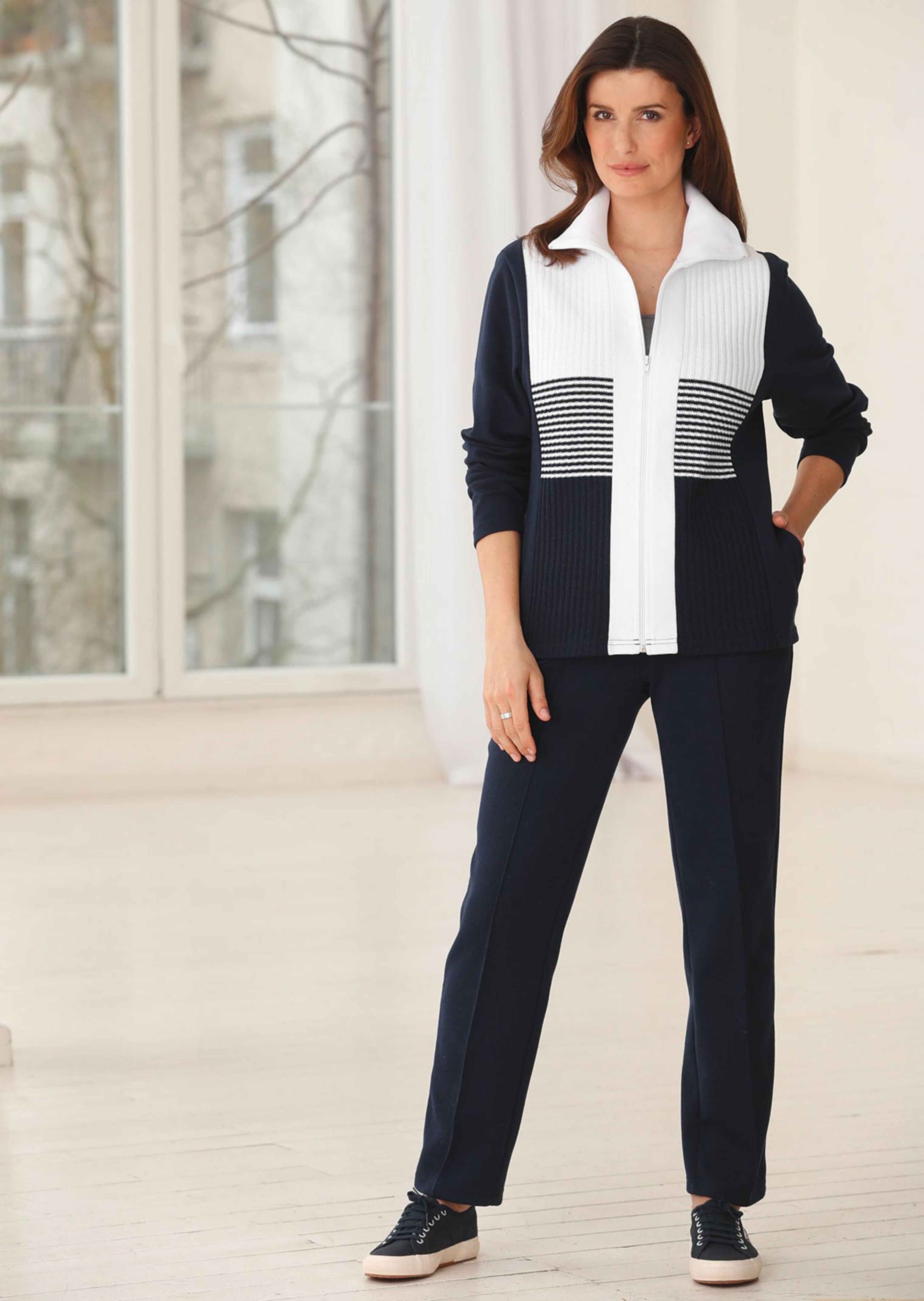 Confortable ensemble de détente avec empiècements en tricot