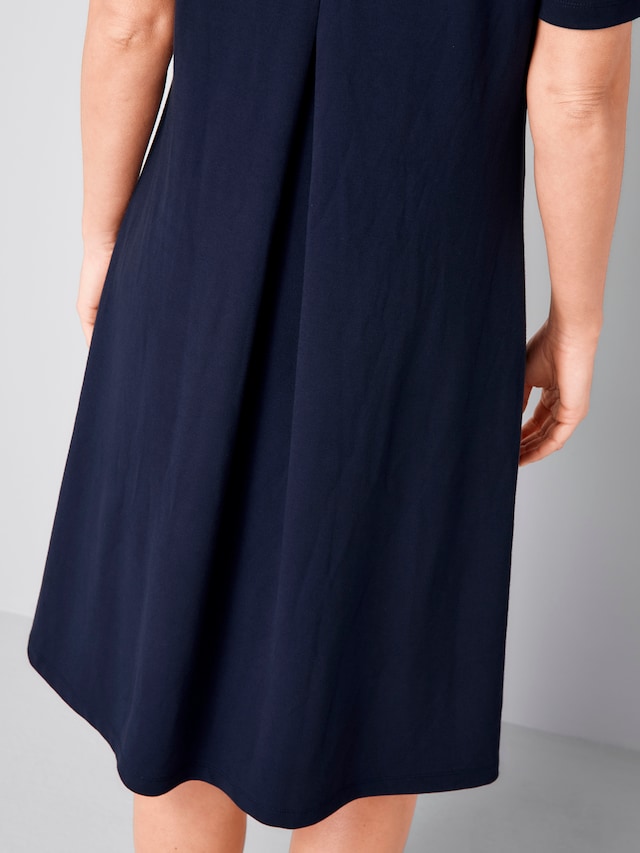 Kleid aus trageangenehmer Jerseyware 5