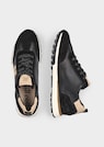 Sneaker thumbnail 2