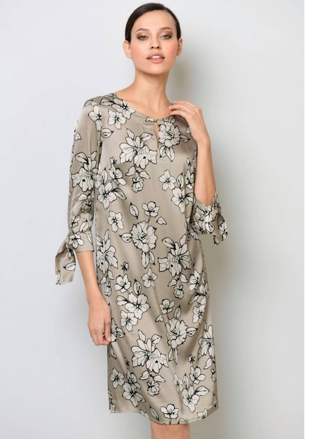 Kleid mit Bindebanddetails am Arm 2