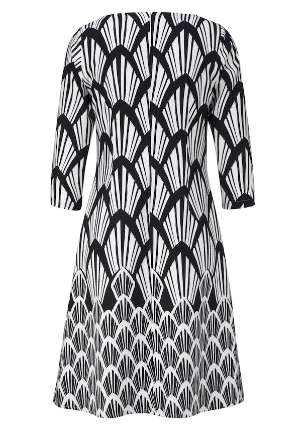 Kleid mit femininen Biesen 6