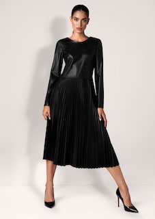 Dress thumbnail 2