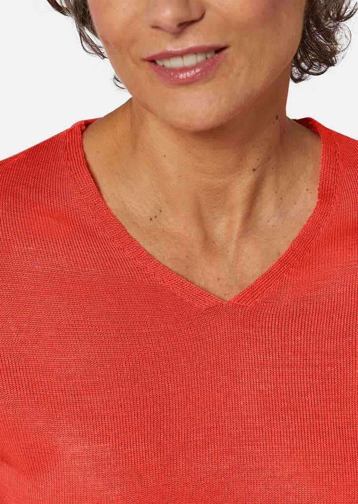 Unkomplizierter Pullover mit V-Ausschnitt