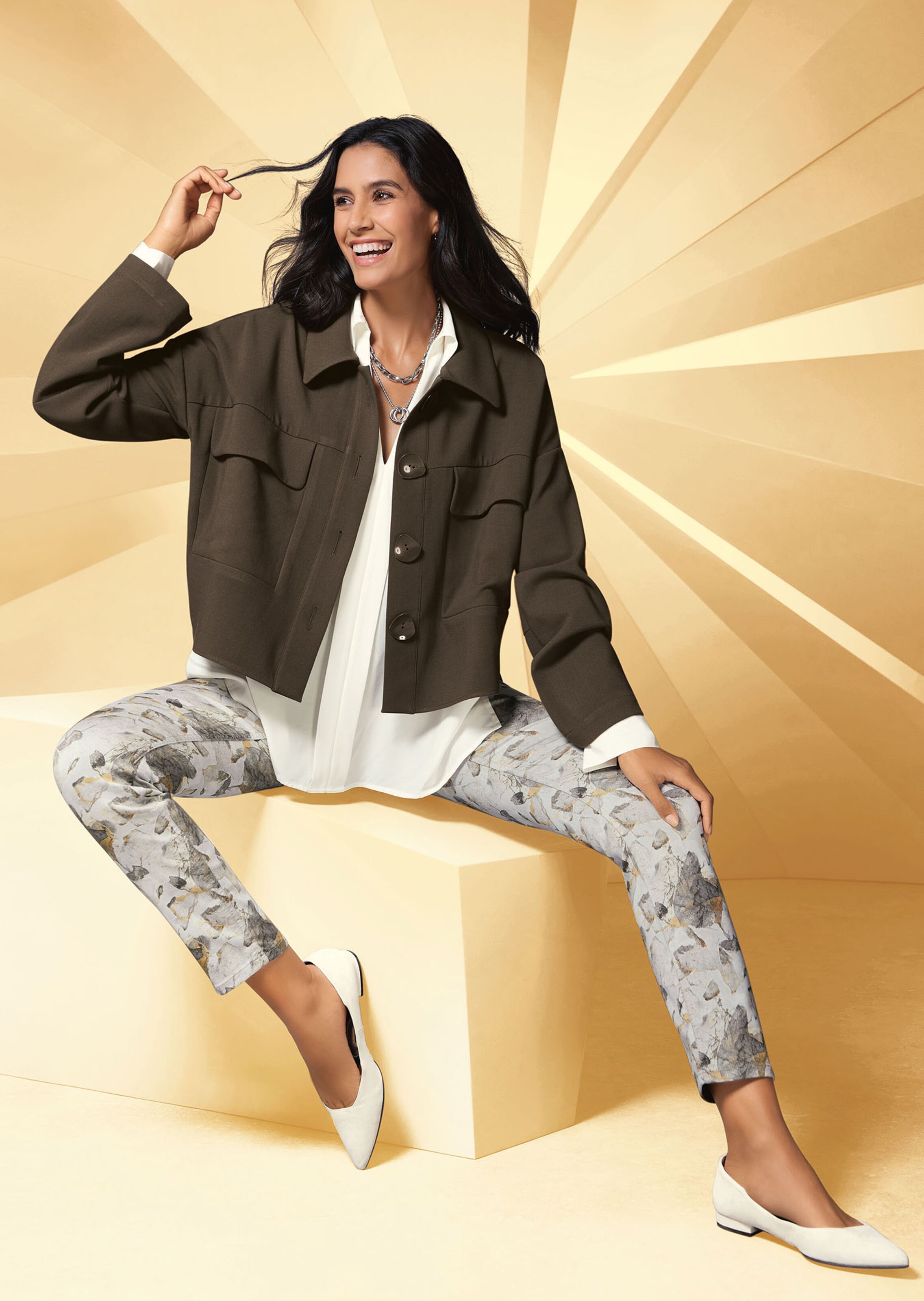 Lässige Oversize-Jacke in verkürzter Form