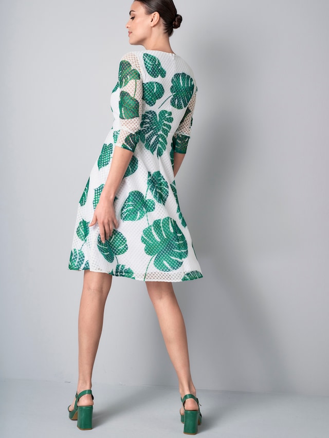 Kleid aus Lochspitze 3