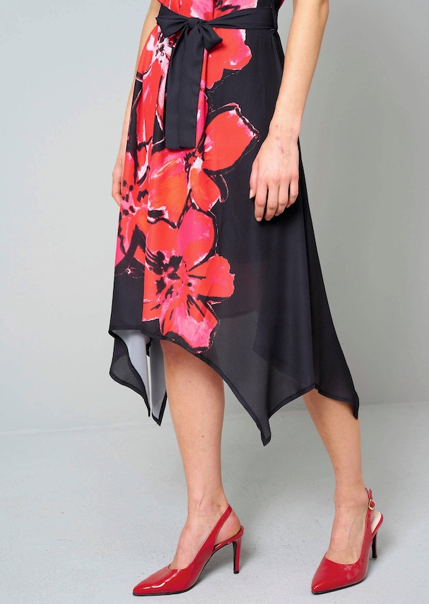 Kleid mit platziertem Blumenprint 5
