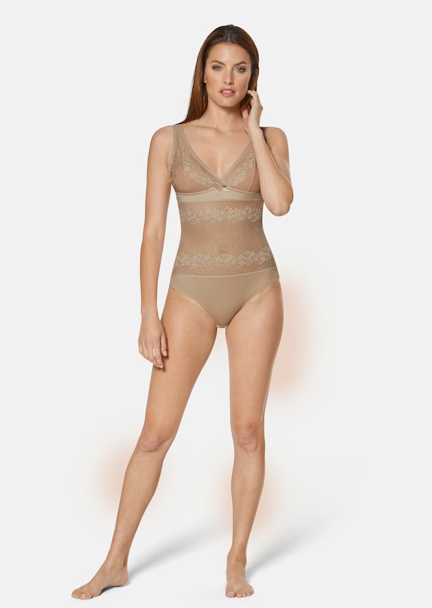 Lace body in triangle shape