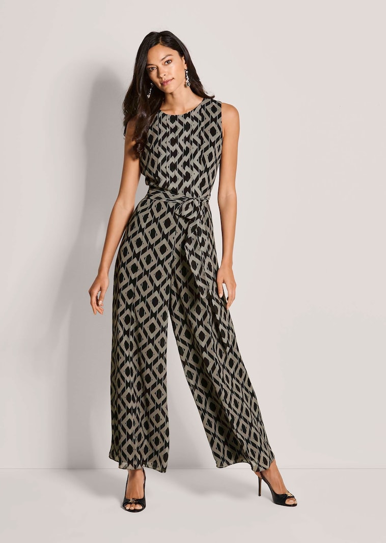 Ärmelloser Jumpsuit mit weitem Bein