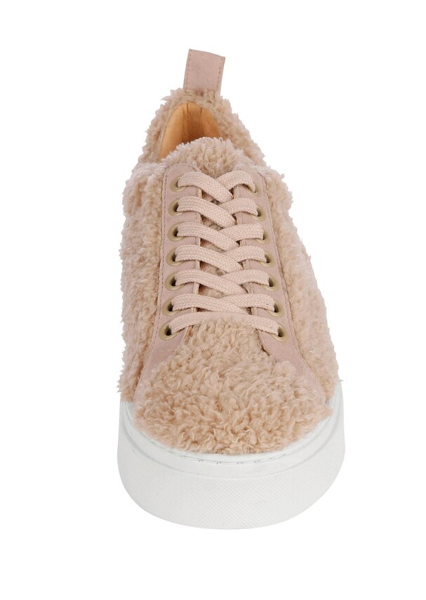 Sneaker in Teddy-Optik 2