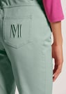 «M»-Jeans in gerader Form mit Logo-Stickerei thumbnail 5