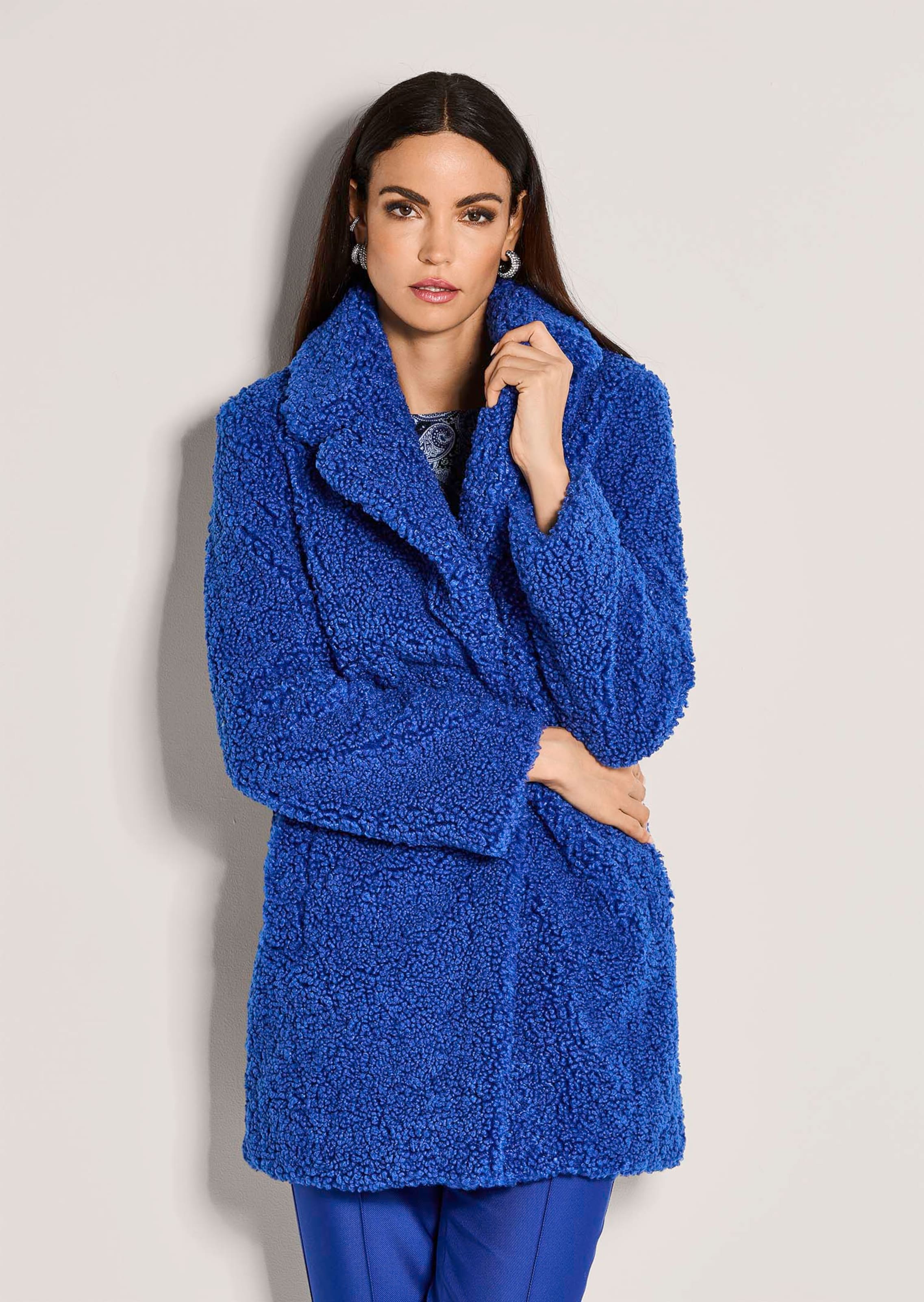 Le manteau court