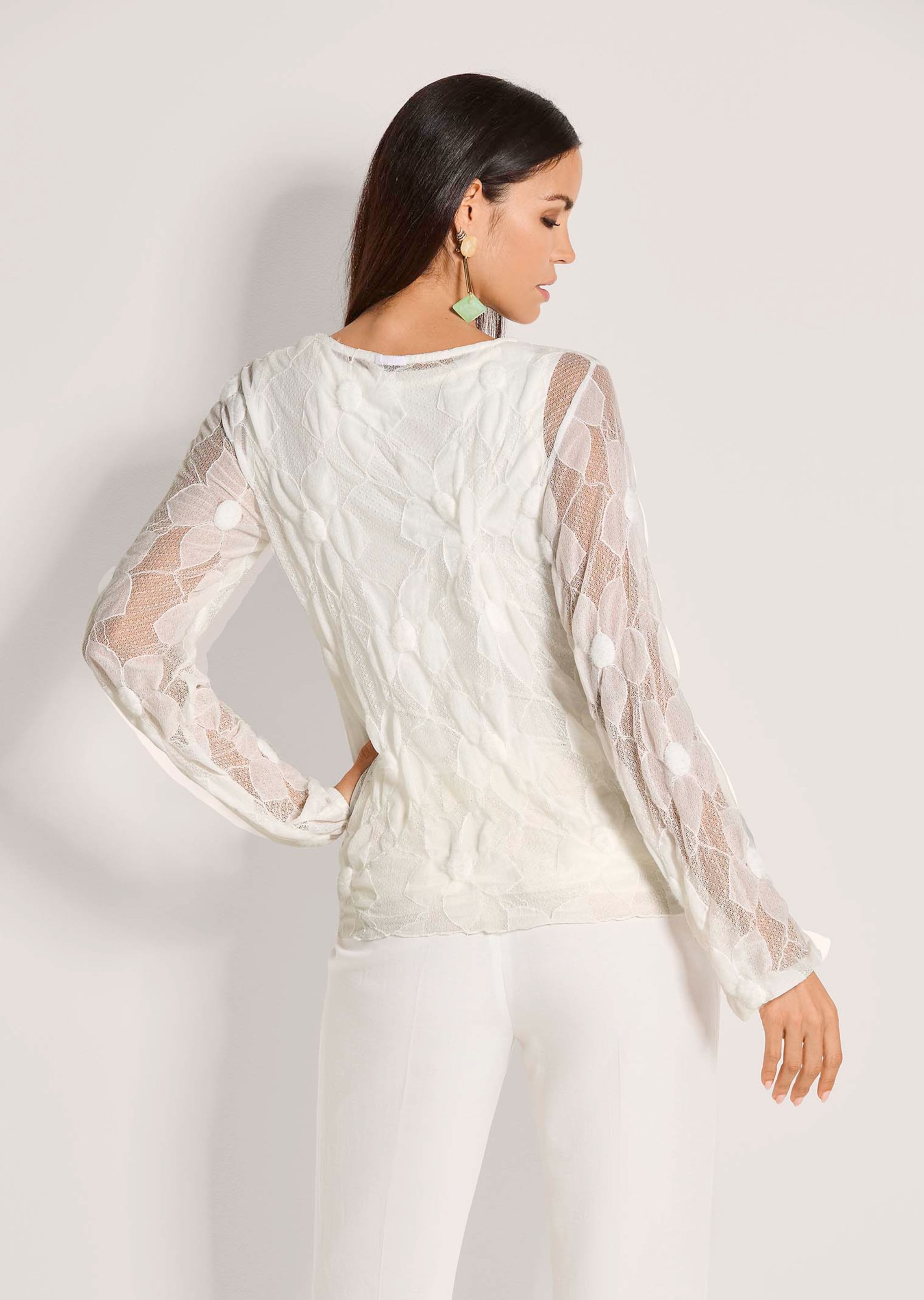 Lace top in natural white | MADELEINE Fashion
