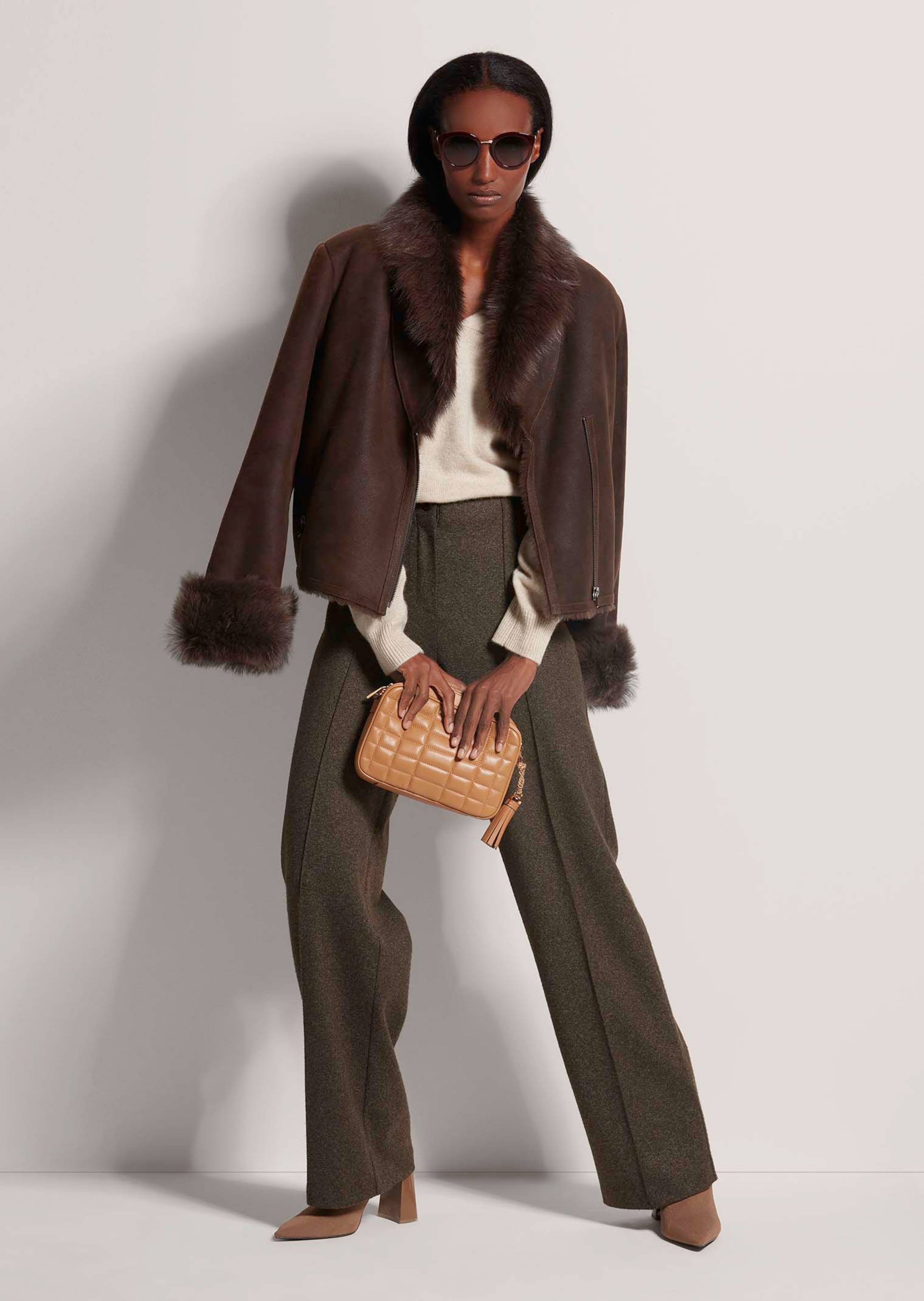 Jasje van lamsvacht in bruin | MADELEINE Mode