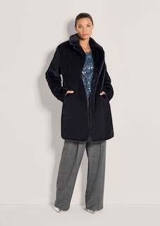 Coat thumbnail 2