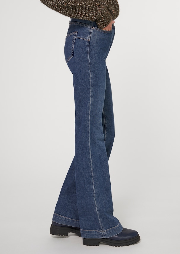 Jeans in cool flared model 3