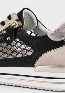 Sneaker mit atmungsaktivem Innenfutter thumbnail 3