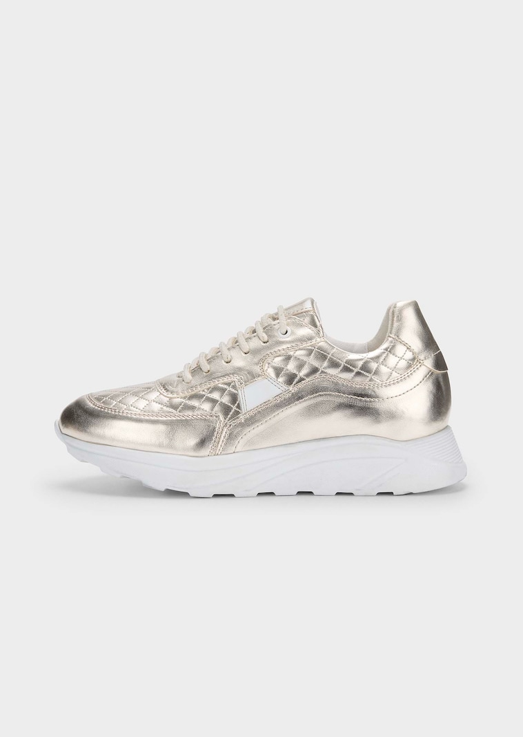 Sneaker