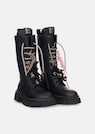 Hohe Stiefel mit unterschiedlichen Schnürsenkeln thumbnail 3