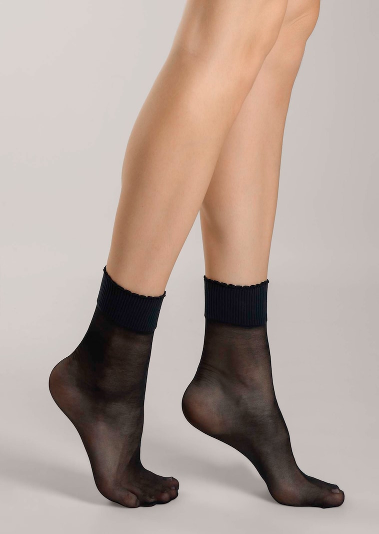 Transparent 20 DEN ankle socks