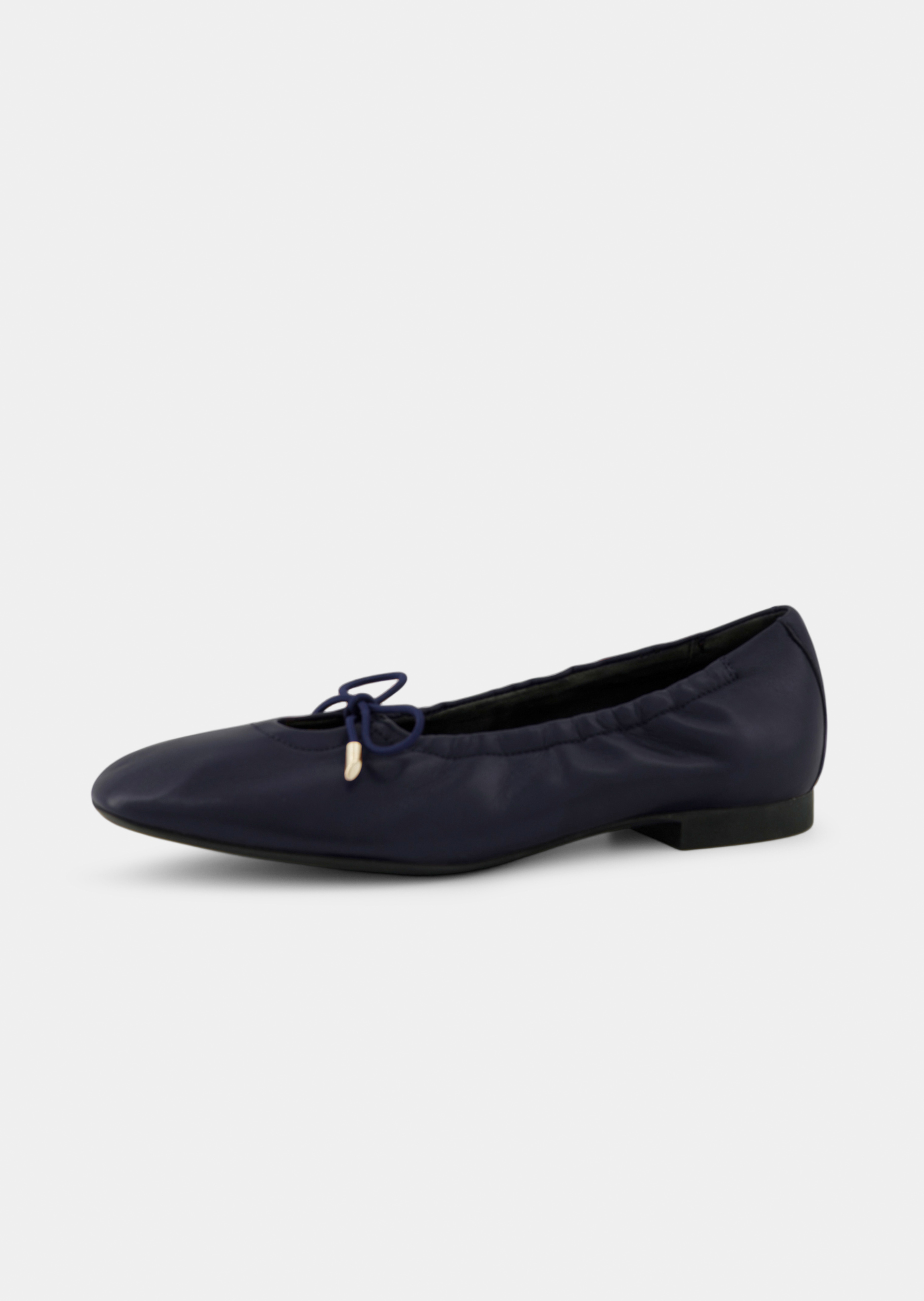 Ballerinas aus Leder mit klassischer Schleife