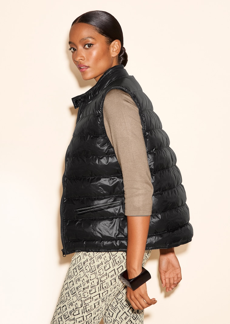 Weste aus leicht wattiertem Sommer-Stepp