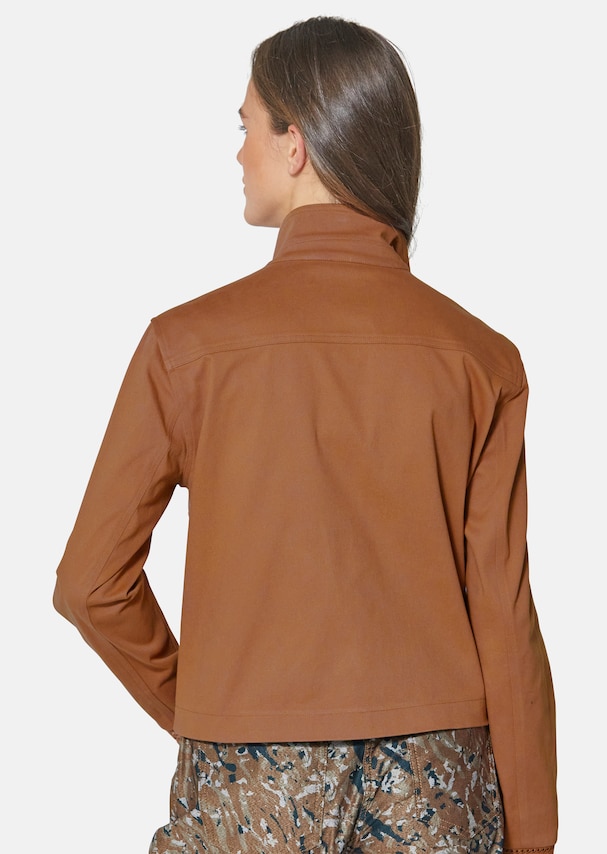 Short jacket with elegant Madeira lace 2